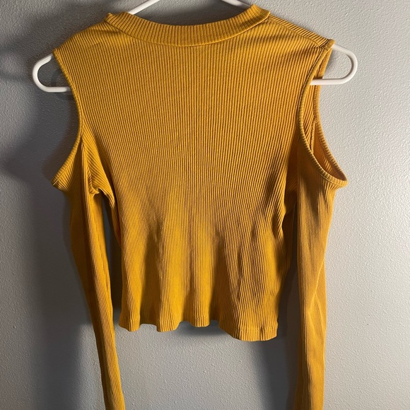 shirt - Picture 2 of 2